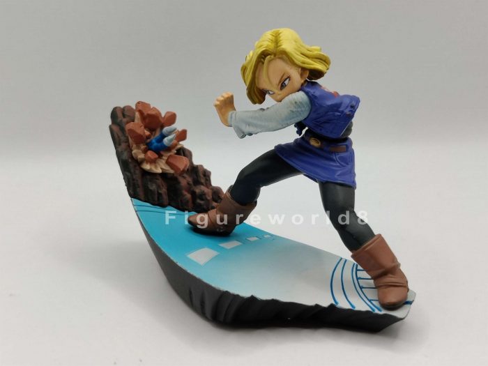 Android 18 & Vegeta Battle Megahouse