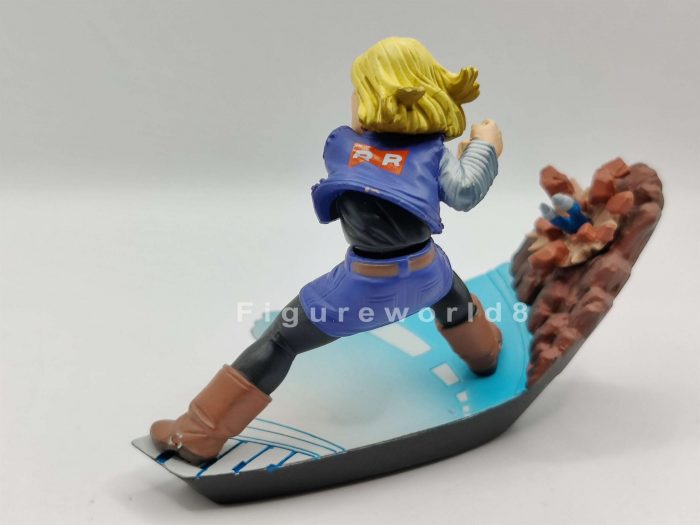 Android 18 & Vegeta Battle Megahouse