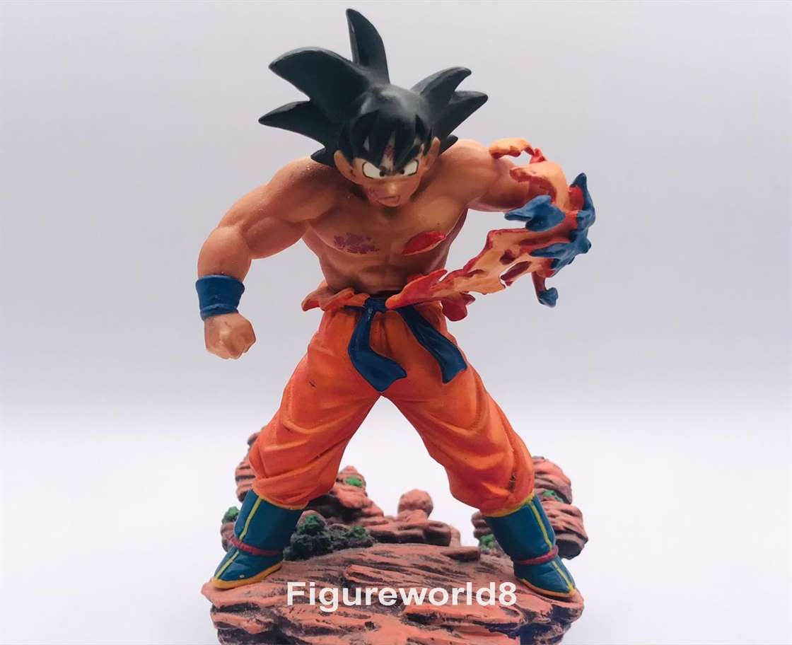 Battle Damaged Son Goku Megahouse - Figureworld8