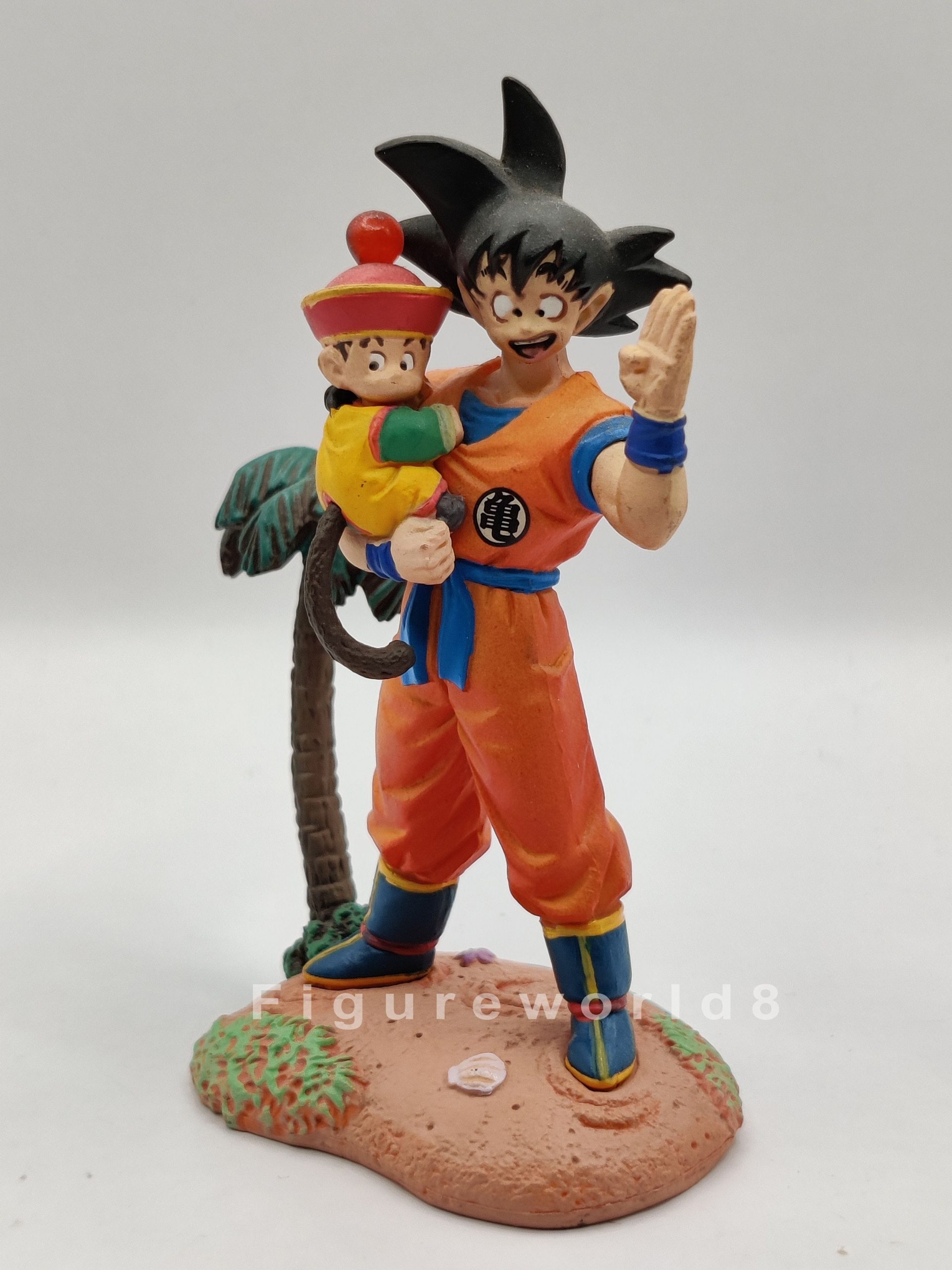 Goku Carrying Baby Gohan Megahouse