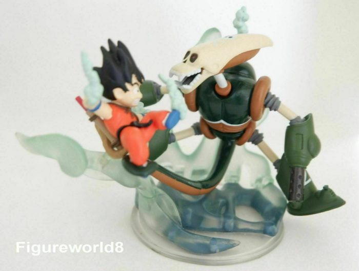 Kid Son Goku VS Skull Robot Banpresto