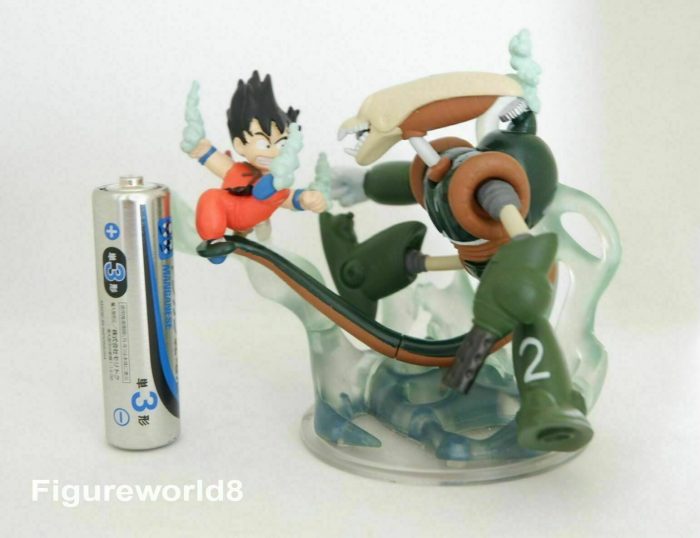 Kid Son Goku VS Skull Robot Banpresto